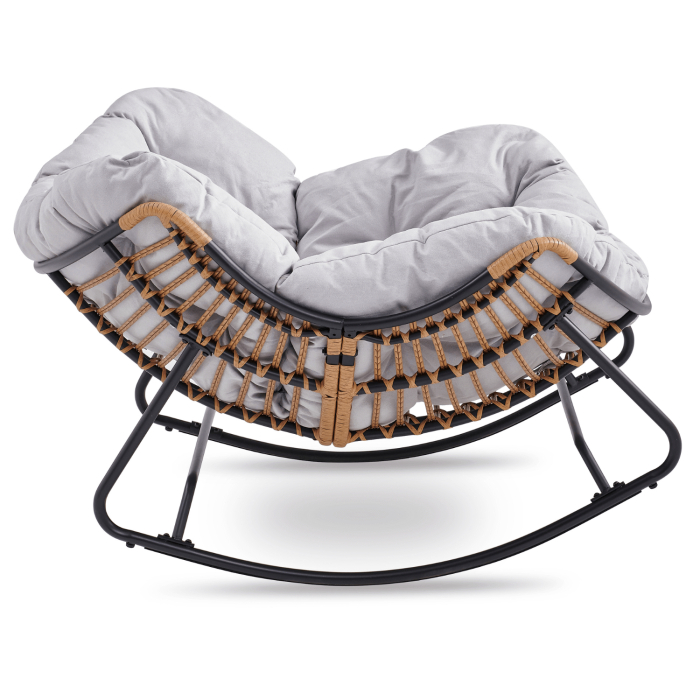 Fotel z odchylonym oparciem