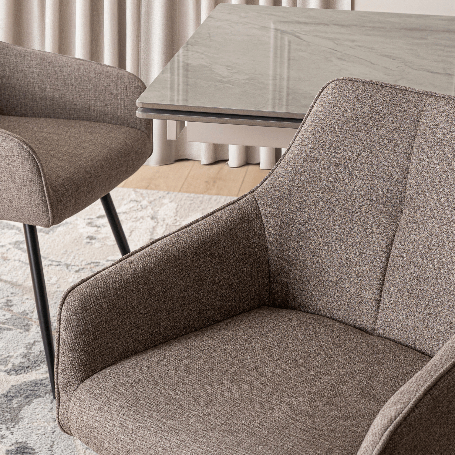 Krzesło Tapicerowane do Salonu PALMA Cappuccino Nowoczesne ME.PALMA/CAP/CZ/T/K