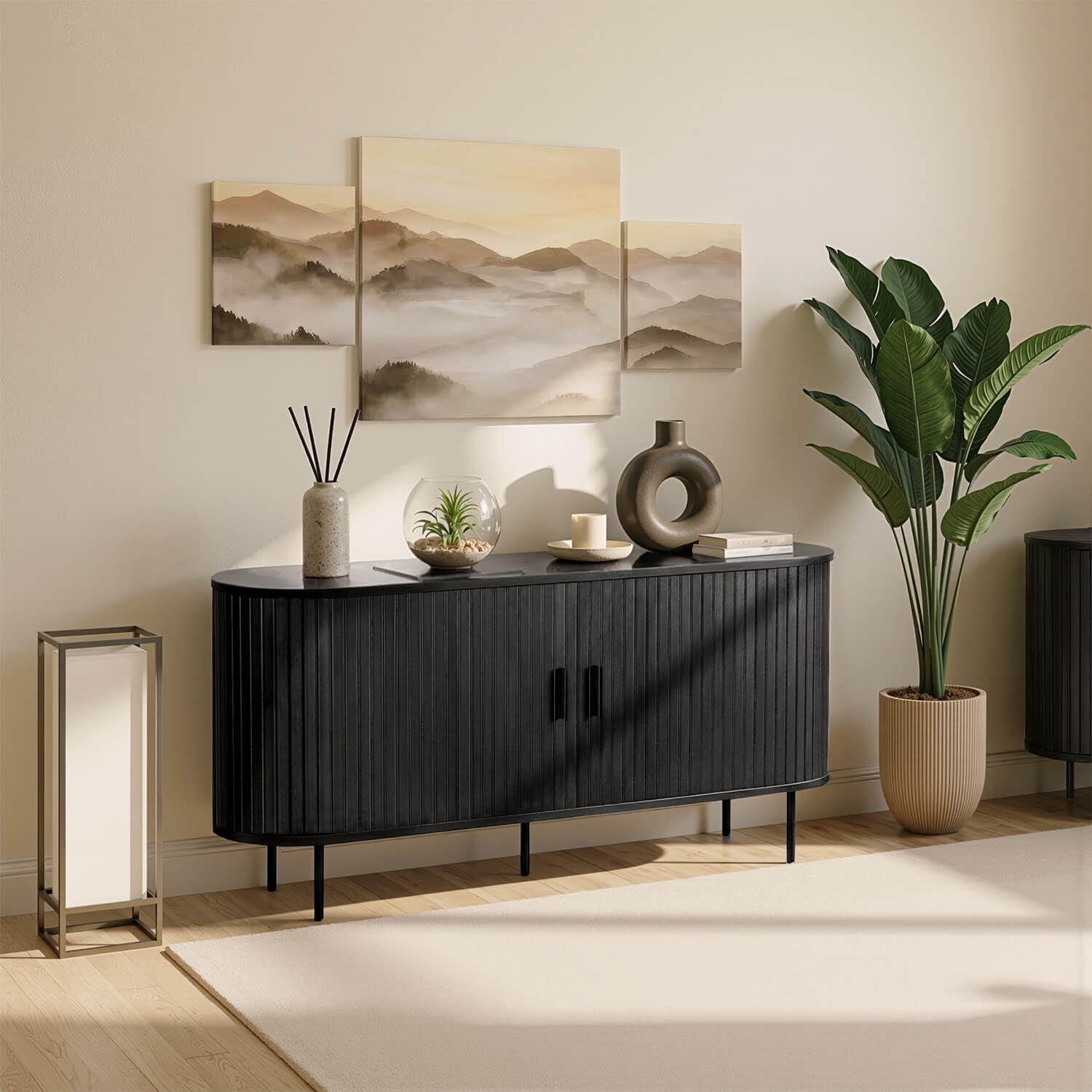 Komoda do Salonu Rozsuwana TRISH 140 cm Czarna Dwudrzwiowa Ryflowana Nowoczesna ME.TRISH/CZ/KOM140