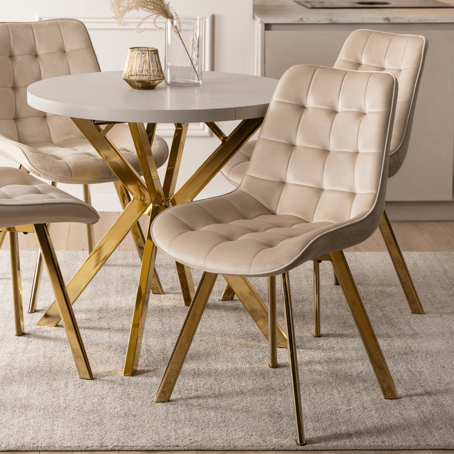 Zestaw 4x Krzesło Tapicerowane DEVI Kremowe Welurowe Glamour DEVI/KR/ZL/V/Z4/K