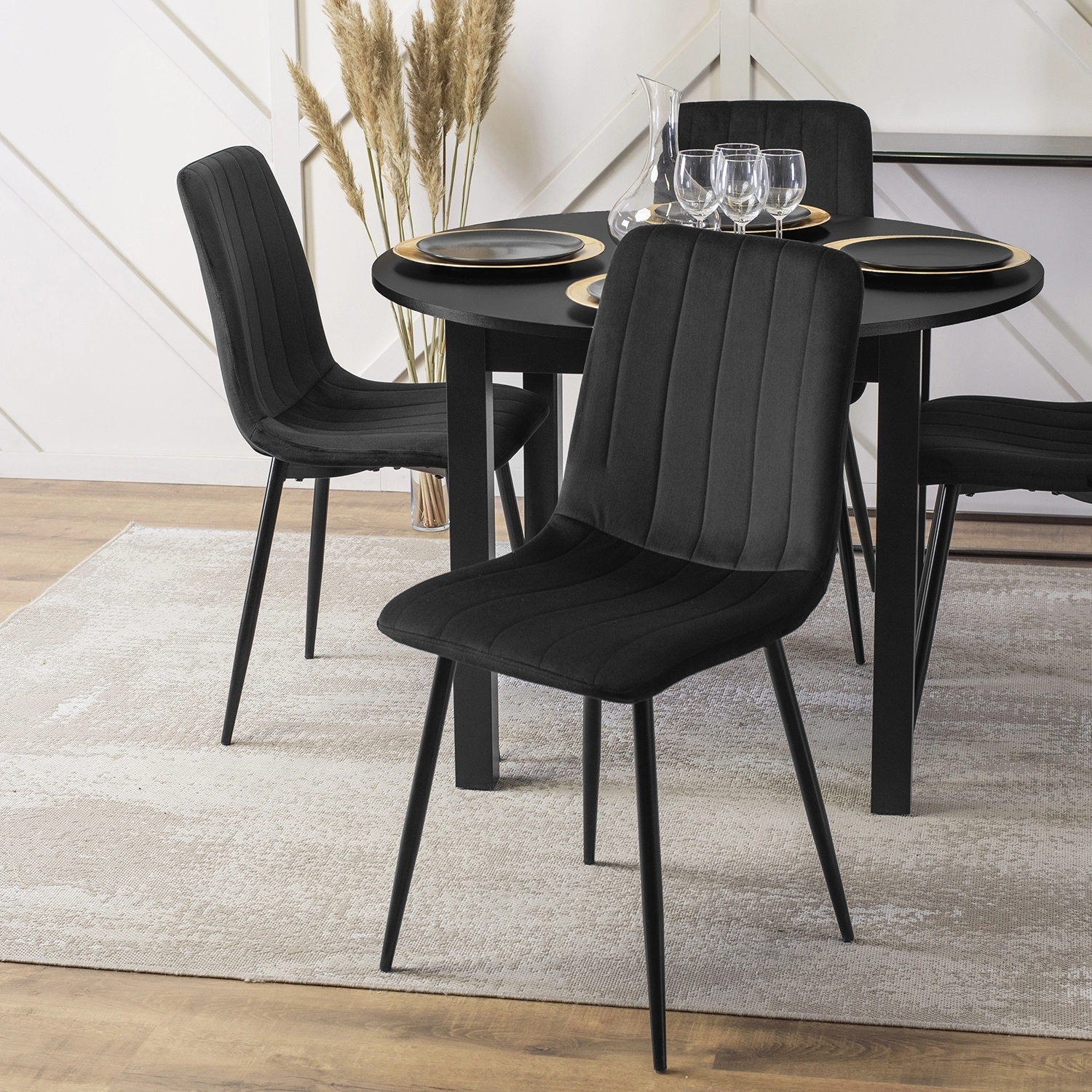 Zestaw 4x Krzesło Tapicerowane IBIS do Jadalni Czarne Welurowe Nowoczesne Loft IBIS/CZ/V/Z4/K