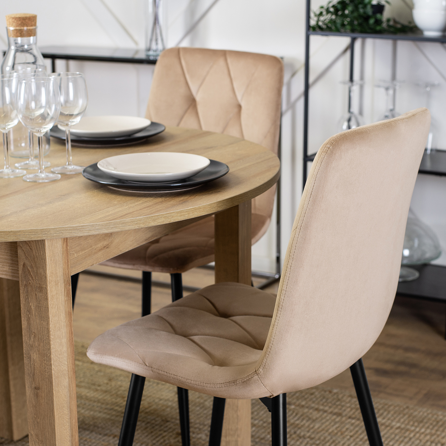 Zestaw 4 krzeseł tapicerowanych ROBIN szczegóły