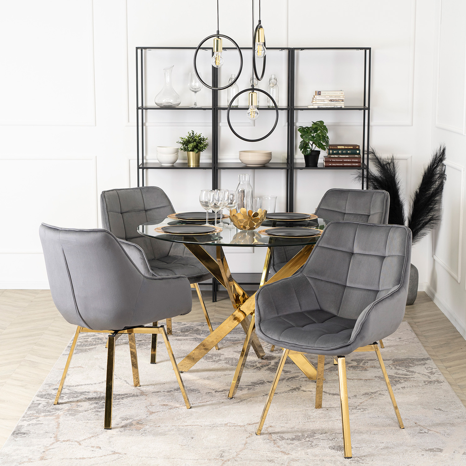 Zestaw Stół Okrągły Szklany SALLO 100 cm ze Złotymi Nogami i 4 Krzesła Tapicerowane Obrotowe do Salonu MIA Szare Welurowe SALLO/TR/ZL/S/MIA/P/ZL/V/Z4/