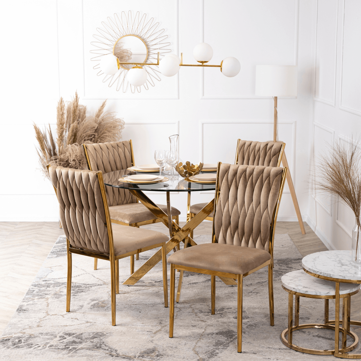 Zestaw Stół Okrągły SALLO 110 cm i 4 Krzesła Tapicerowane Plecione DAN Beżowe Glamour SALLO/TR/ZL/S/DAN/BZ/ZL/Z4/K