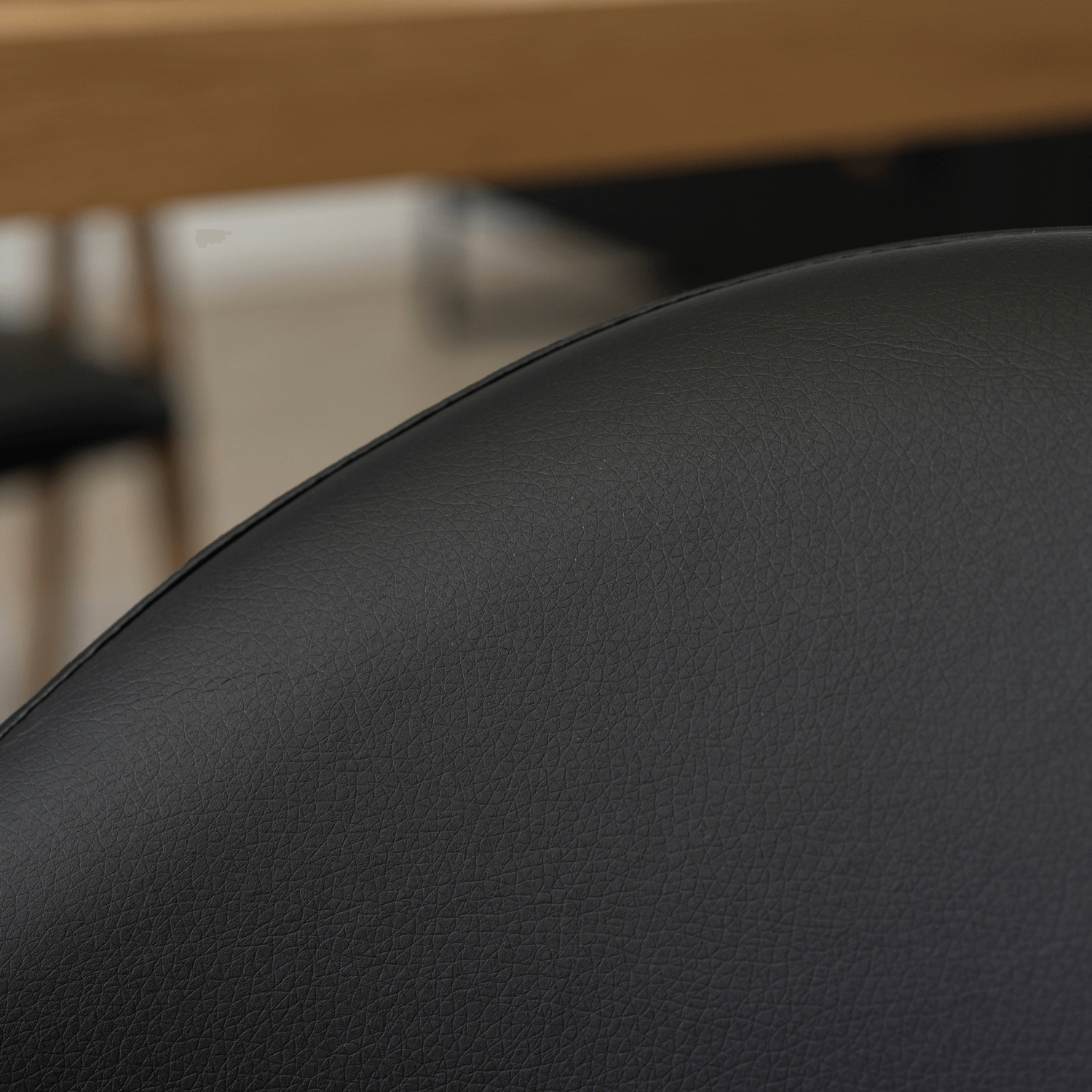 Krzesło Tapicerowane do Salonu WILLY Czarne Ekoskóra Nowoczesne Loft ME.WILLY/CZ/E/K